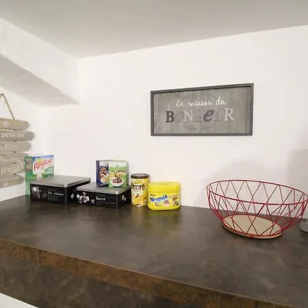 Apartament Atypique Climatise, Lit Queen Size, Netflix, Parking, 500m Centre *