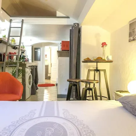 Apartment La Tarine: Cozy With Ac, Netflix & Parking *